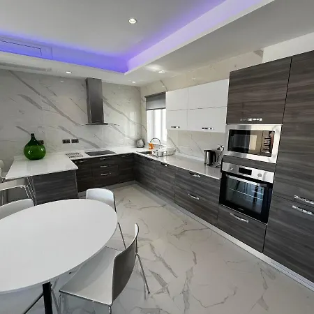 Penthouse *